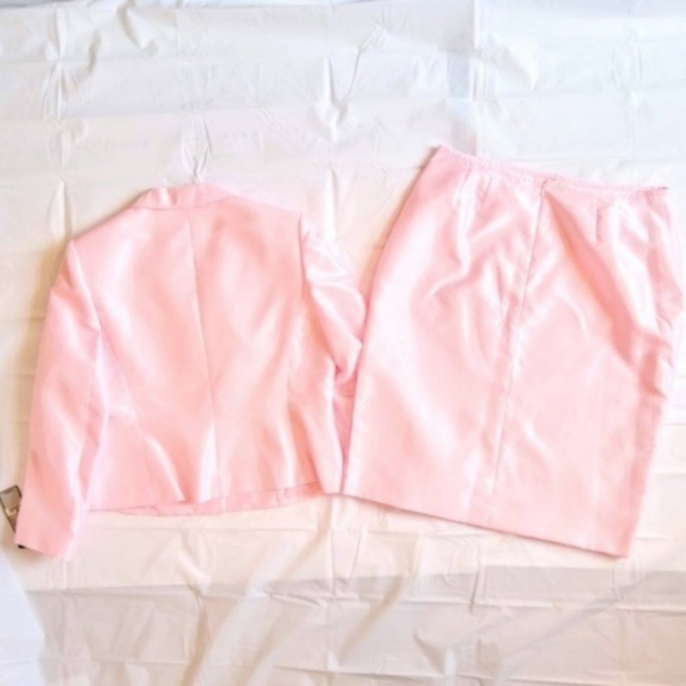 NWT Le Suit Satin Pink Blazer Skirt Set 16 P - Picture 6 of 8